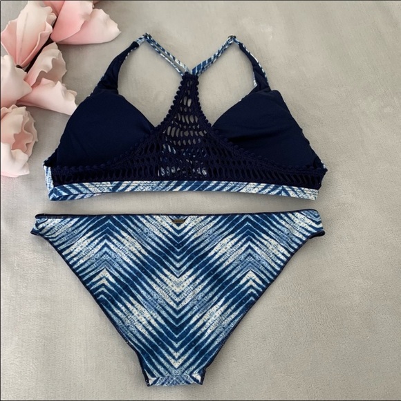 Rip Curl 2 piece bikini size Small - Picture 4 of 5